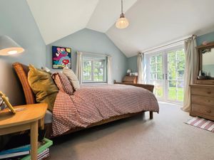 Photo 6- click for photo gallery